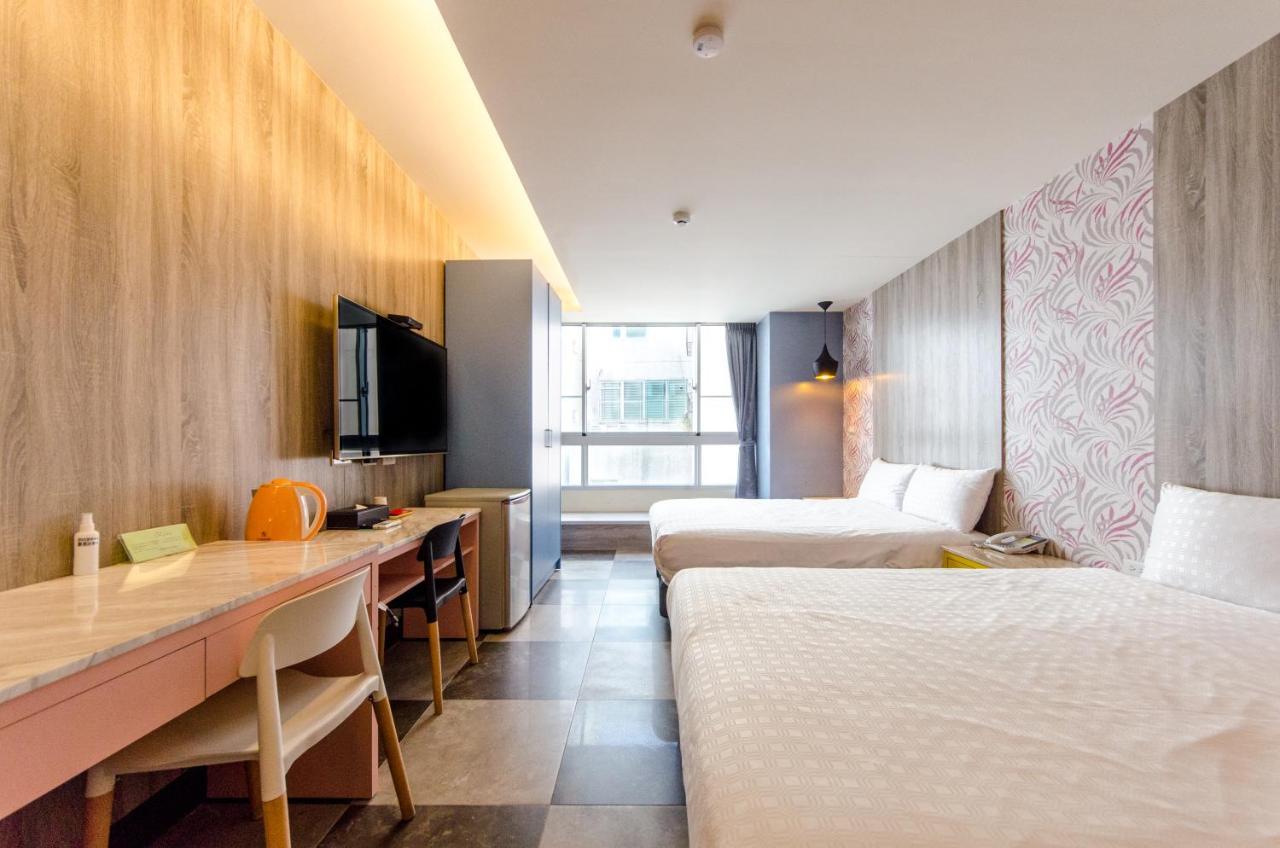 P&E Hotel Tainan Extérieur photo