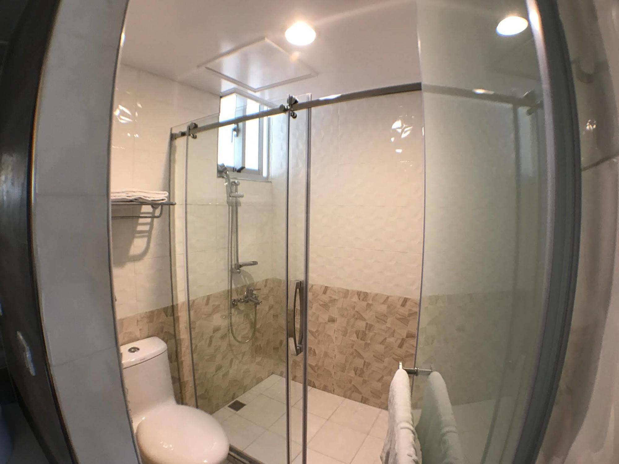 P&E Hotel Tainan Extérieur photo
