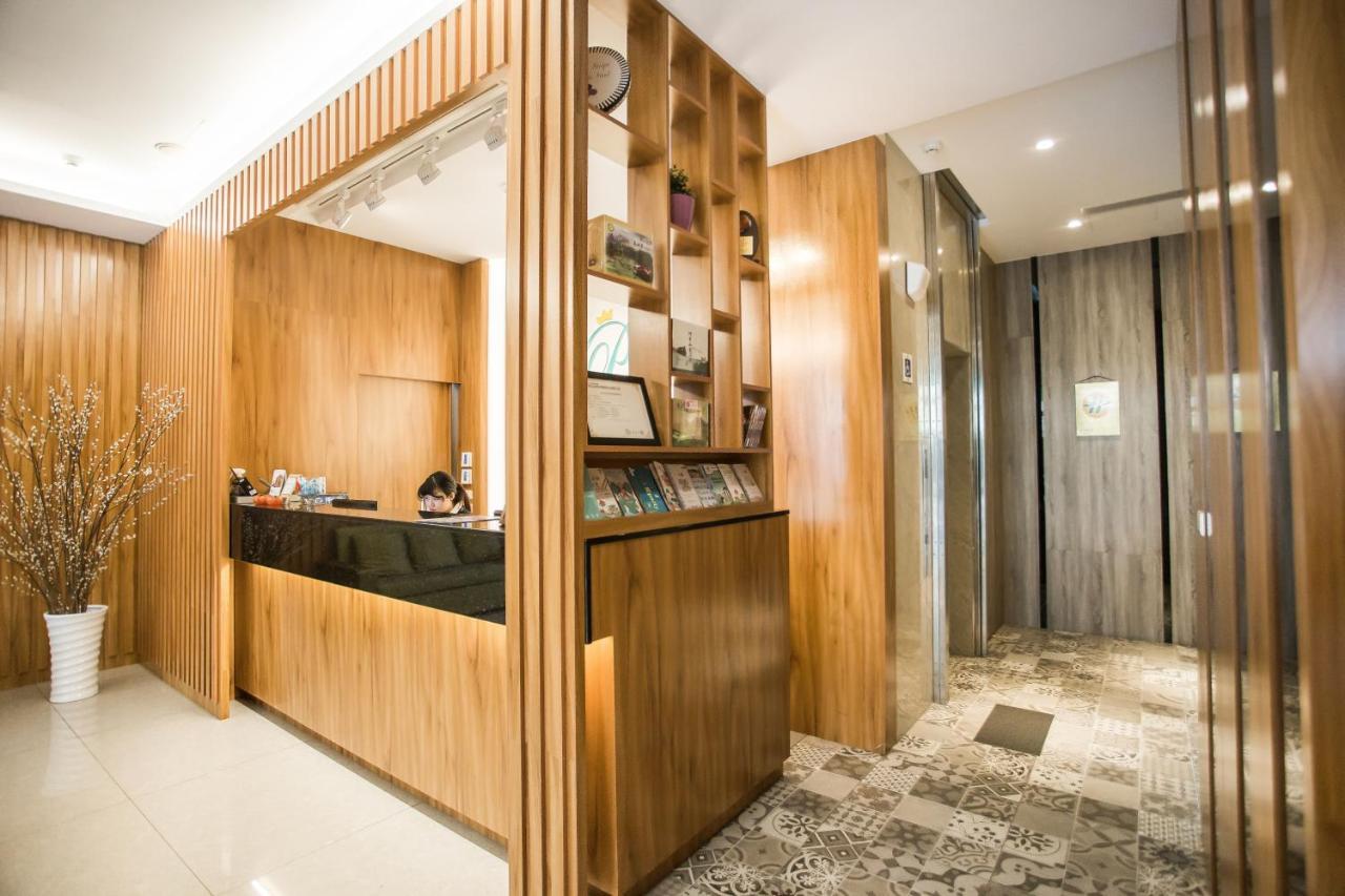 P&E Hotel Tainan Extérieur photo